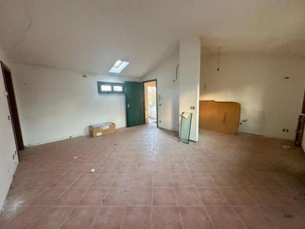 Foto Appartamento in vendita a Altopascio 101 mq  Rif: 1312391