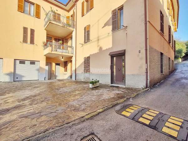 Foto Appartamento in vendita a Ancona