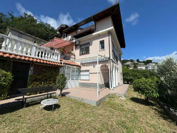 Foto Appartamento in vendita a Andora
