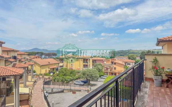 Foto Appartamento in vendita a Anguillara Sabazia
