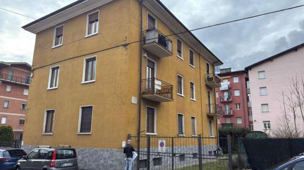 Foto Appartamento in vendita a Aosta