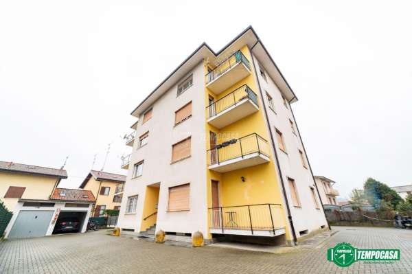 Foto Appartamento in vendita a Arona