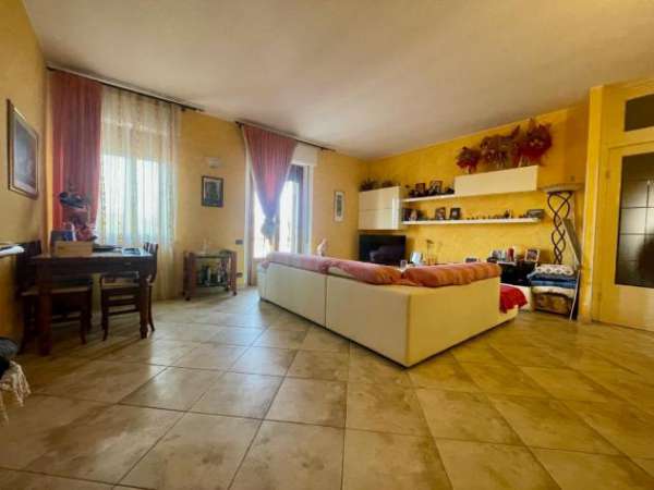 Foto Appartamento in vendita a Asciano 110 mq  Rif: 1248563