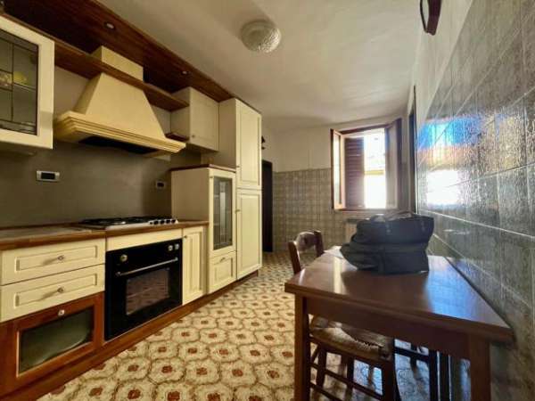 Foto Appartamento in vendita a Asciano 95 mq  Rif: 1302392