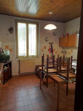 Foto Appartamento in vendita a Aulla 65 mq  Rif: 1278643
