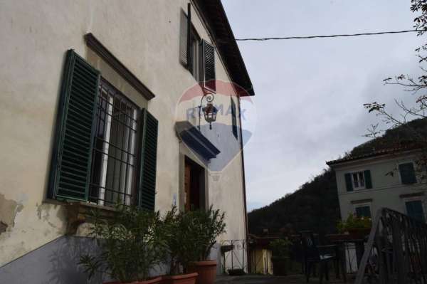Foto Appartamento in vendita a Bagni Di Lucca