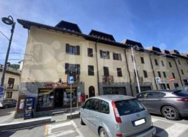 Foto Appartamento in vendita a Bardonecchia - 5 locali 120mq