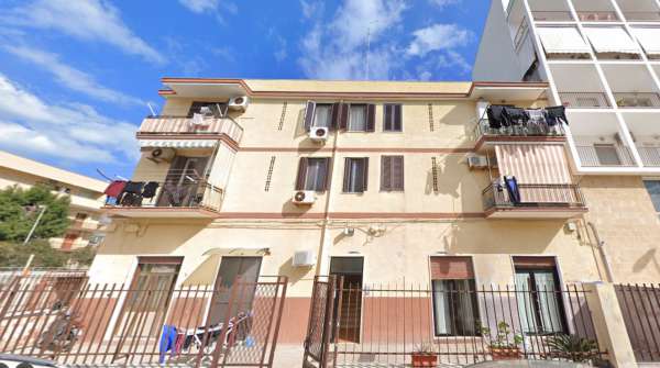 Foto Appartamento in vendita a Bari