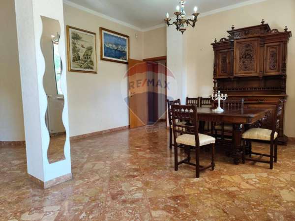 Foto Appartamento in vendita a Bari