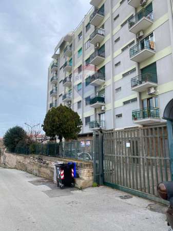 Foto Appartamento in vendita a Bari
