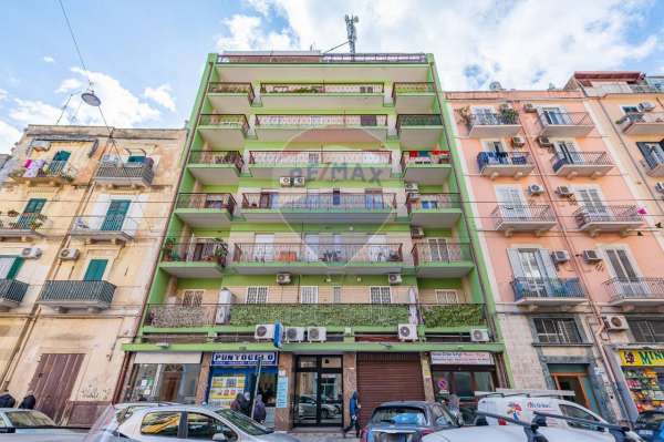 Foto Appartamento in vendita a Bari