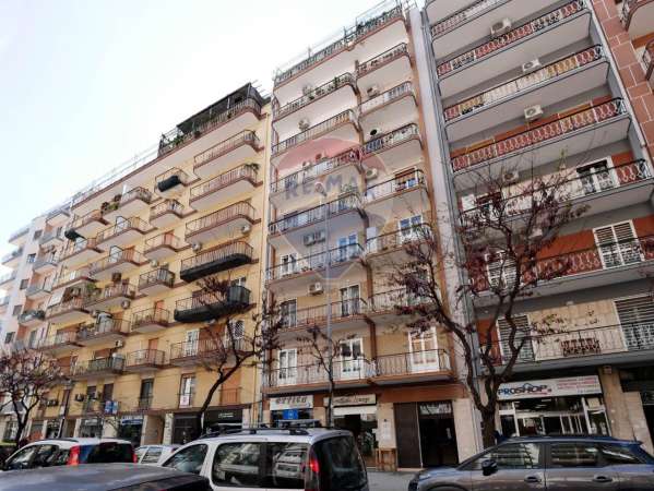 Foto Appartamento in vendita a Bari