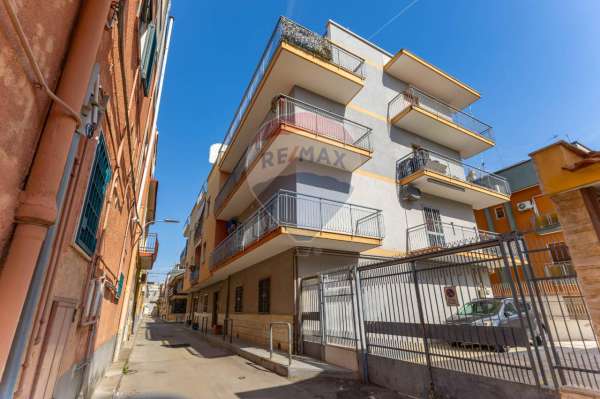Foto Appartamento in vendita a Bari