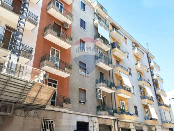 Foto Appartamento in vendita a Bari