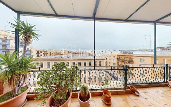 Foto Appartamento in vendita a Bari