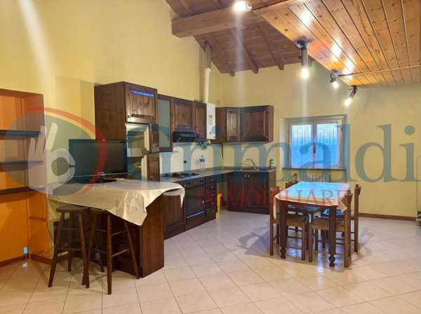 Foto Appartamento in vendita a Barzano'