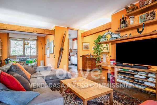 Foto Appartamento in vendita a Barzano'