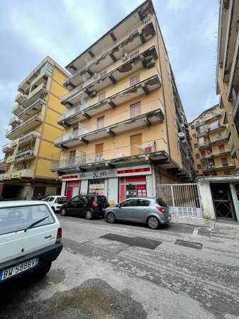 Foto Appartamento in vendita a Battipaglia