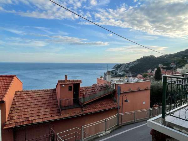 Foto Appartamento in vendita a Bergeggi