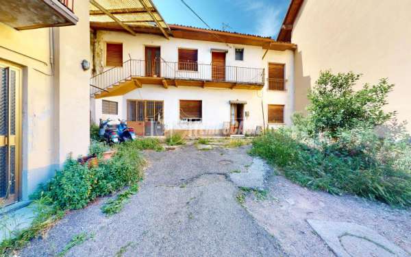 Foto Appartamento in vendita a Besana In Brianza