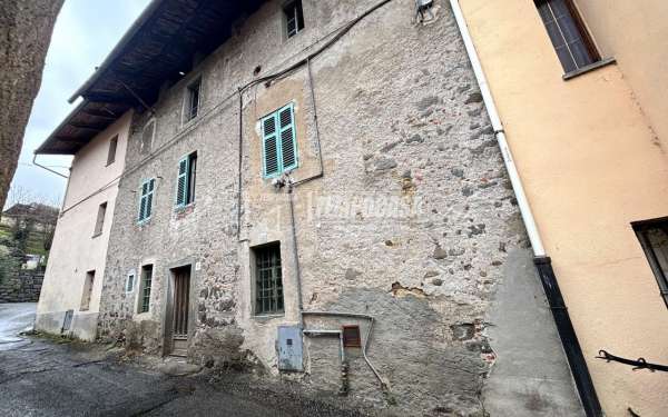 Foto Appartamento in vendita a Biella