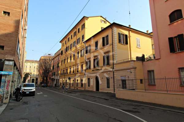 Foto Appartamento in vendita a Bologna
