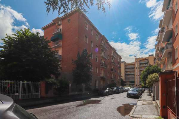 Foto Appartamento in vendita a Bologna