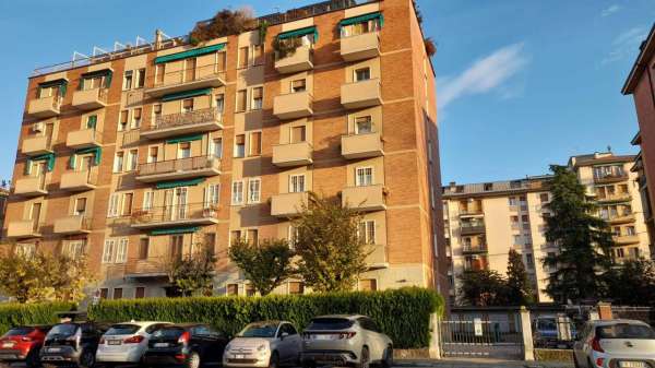 Foto Appartamento in vendita a Bologna