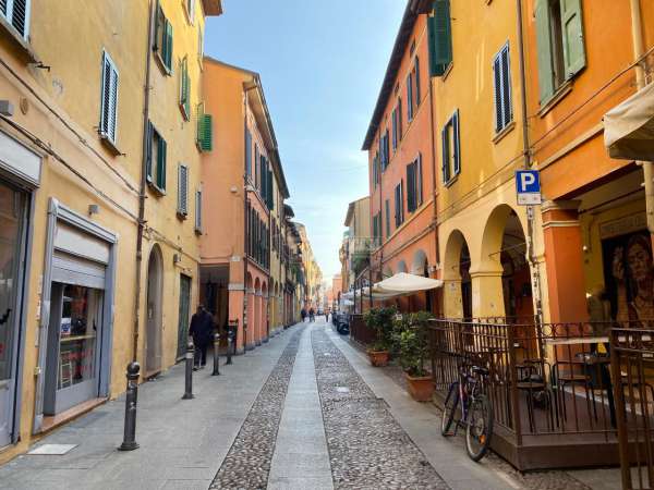Foto Appartamento in vendita a Bologna
