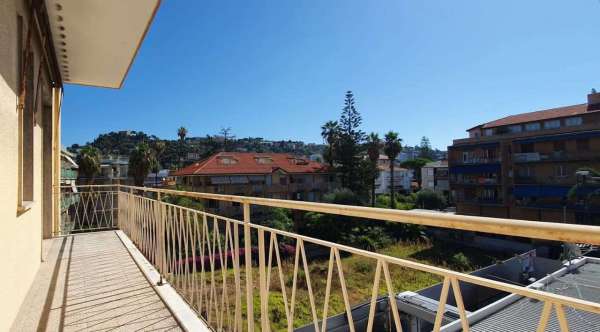 Foto Appartamento in vendita a Bordighera