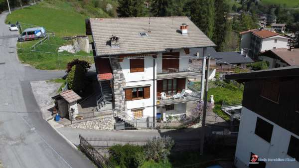 Foto Appartamento in Vendita a Borno Via Pizzo Camino