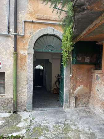 Foto Appartamento in vendita a Brunate