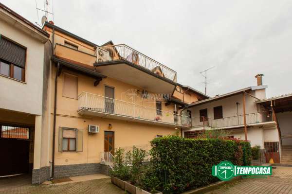 Foto Appartamento in vendita a Busto Arsizio