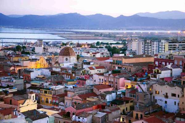 Foto Appartamento in vendita a Cagliari