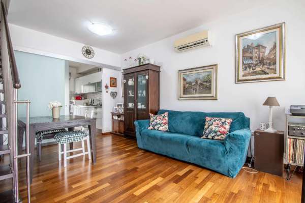 Foto Appartamento in vendita a Cagliari