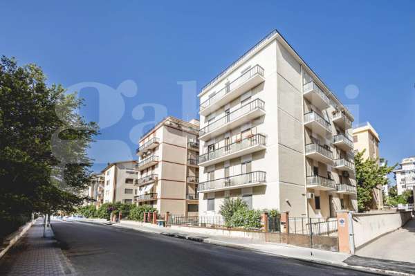 Foto Appartamento in vendita a Cagliari
