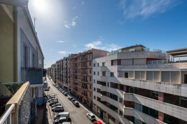 Foto Appartamento in vendita a Cagliari