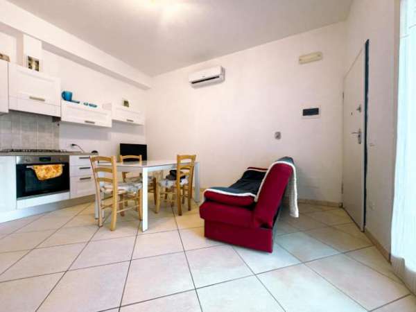 Foto Appartamento in vendita a Calambrone - Pisa 70 mq  Rif: 1300168
