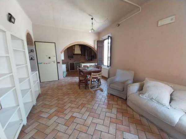 Foto Appartamento in vendita a Calci 178 mq  Rif: 1331534