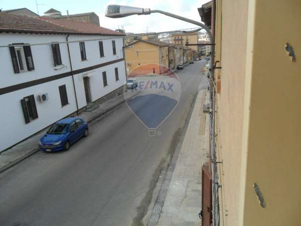 Foto Appartamento in vendita a Caltanissetta