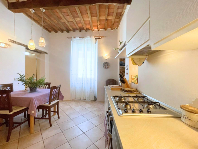 Foto Appartamento in vendita a Camaiore 100 mq  Rif: 1317322