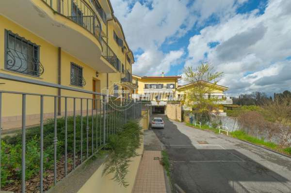 Foto Appartamento in vendita a Campagnano Di Roma