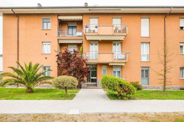 Foto Appartamento in vendita a Canegrate - 3 locali 98mq