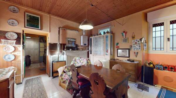 Foto Appartamento in vendita a Carate Brianza