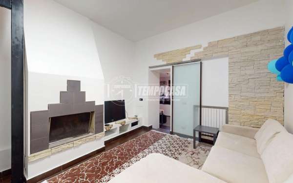 Foto Appartamento in vendita a Carate Brianza