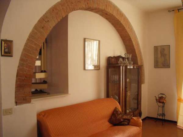 Foto Appartamento in vendita a Carrara 140 mq  Rif: 956170
