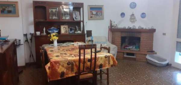 Foto Appartamento in vendita a Carrara