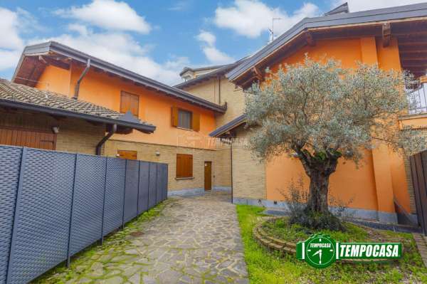 Foto Appartamento in vendita a Casarile