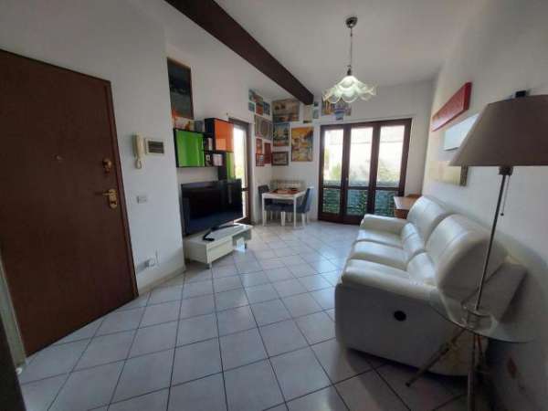Foto Appartamento in vendita a Cascina 75 mq  Rif: 1317763
