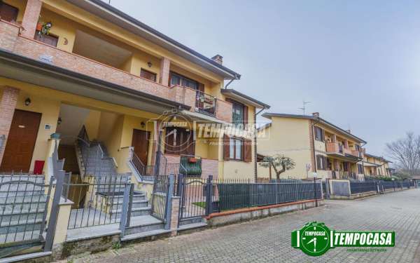 Foto Appartamento in vendita a Casorate Primo
